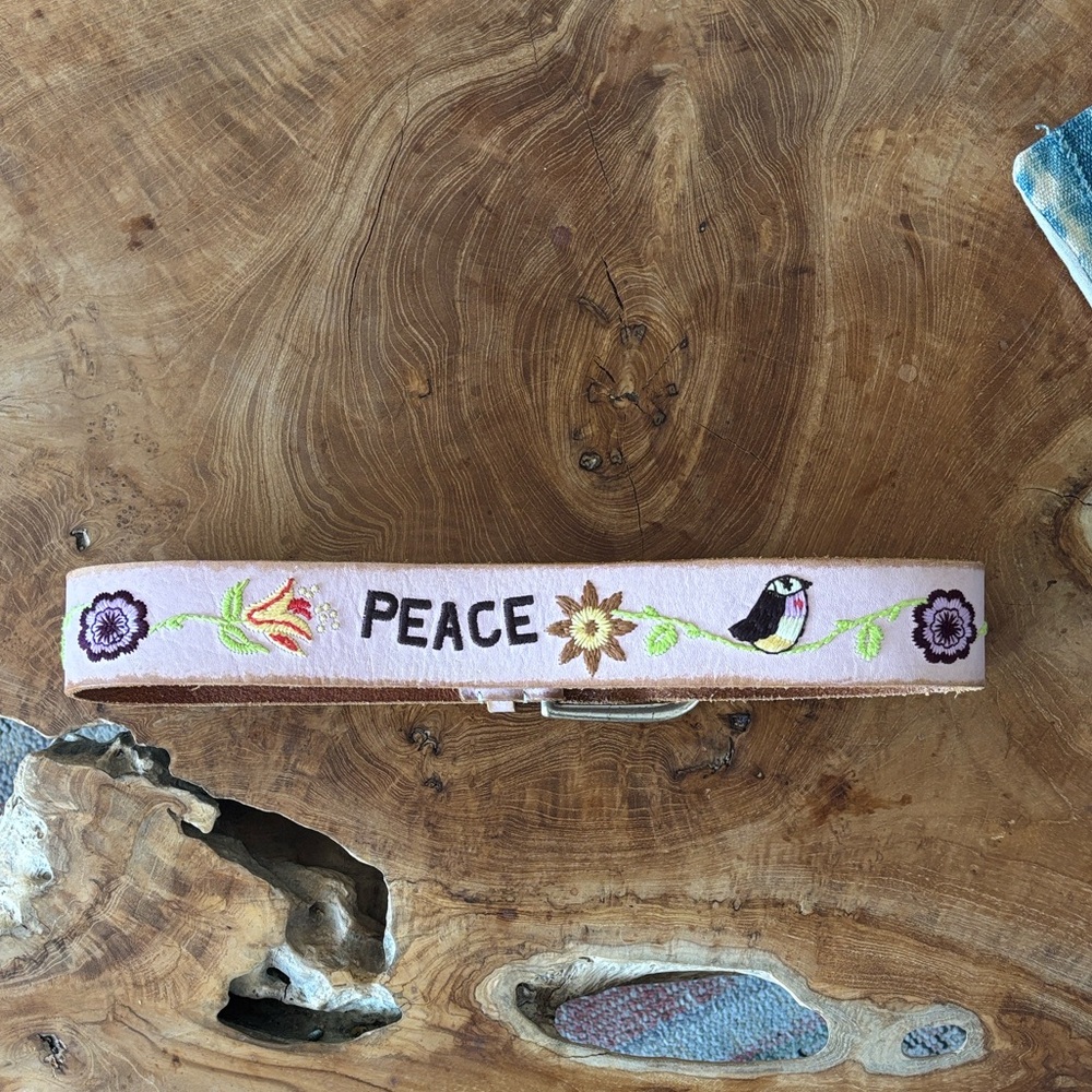 Vintage Embroidered Linea Pelle 'PEACE' Pink Leather Belt with Bird Accent
